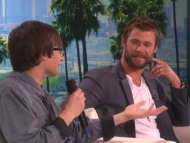 For Returning Thor's Wallet, Teen Gets $10k and Chris Hemsworth's Thanks