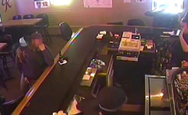 This Couple Was So Into Each Other They Kissed Through An Armed Robbery