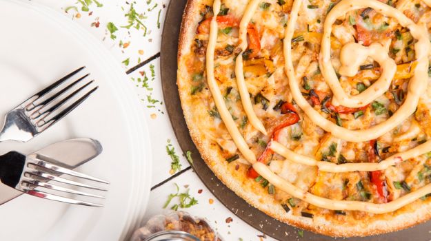 crusty gourmet pizzas gurgaon 625