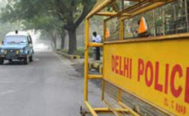 Woman Gives Birth To Baby Girl In Delhi Police Van