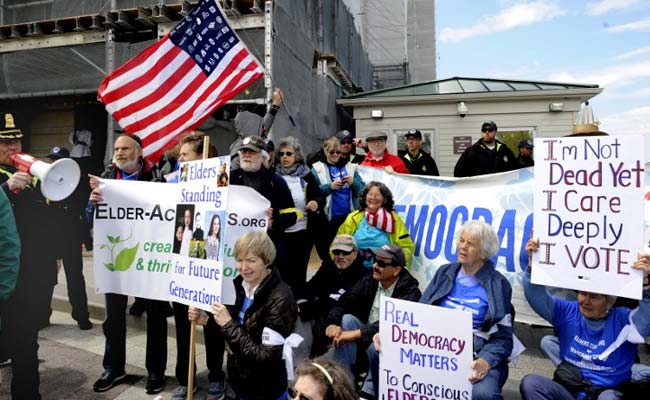 Co-Founders Of Ben & Jerry's Arrested At US Capitol