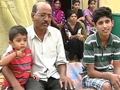 महाराष्ट्र : बेटे ने कर्ज में डूबे किसान पिता को आत्महत्या करने से रोक लिया