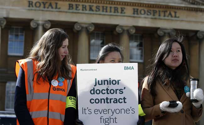 UK Doctors Walk Off The Job In All-Out Strike