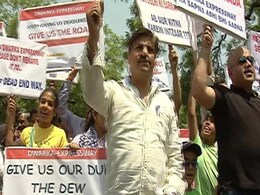 रियल एस्टेट कंपनियों पर सुप्रीम कोर्ट की सख्ती से बढ़ी 'अपने घर' की उम्मीद रियल एस्टेट कंपनियों पर सुप्रीम कोर्ट की सख्ती से बढ़ी 'अपने घर' की उम्मीद