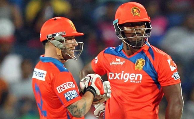 IPL 9 : स्टीवन स्मिथ का शतक बेकार, रोमांचक मैच में गुजरात ने पुणे को तीन विकेट से हराया