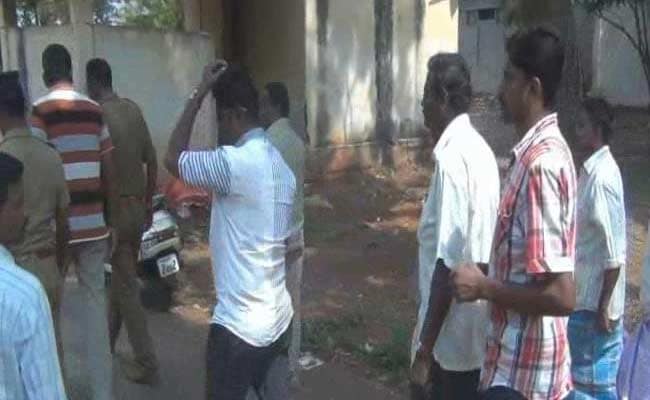 तमिलनाडु : कोयंबटूर में कर्ज के बोझ तले एक और किसान ने कथित तौर पर खुदकुशी की