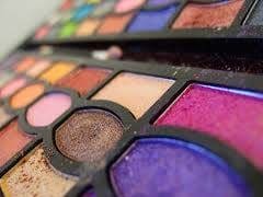 Halal Makeup: With Soaring Demand It Is Now A $ 20 Billion Industry