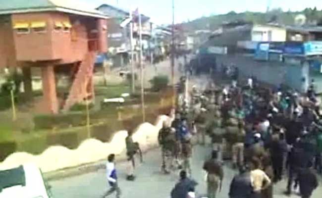 Budding Cricketer, Woman Among 3 Killed In Firing On Protesters Near Srinagar
