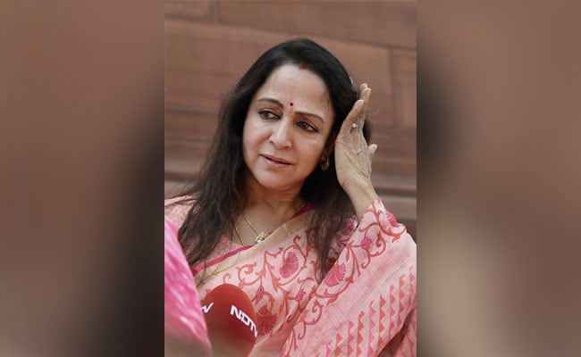 'Hema Malini Drinks Daily': Maharashtra Lawmaker's Bizarre Comment On Farmer Suicides