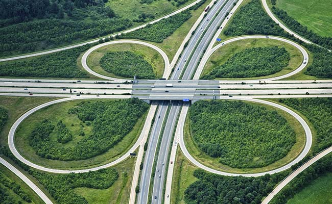 Government Targets Giving Contracts For 25,000 Kilometres Of Roads This Year