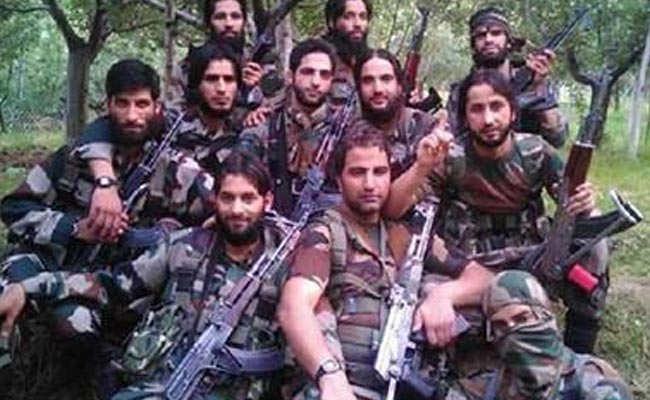 शोपियां एनकाउंटर : मारे गए दोनों आतंकी हिजबुल के 'फेसबुक मॉडल'