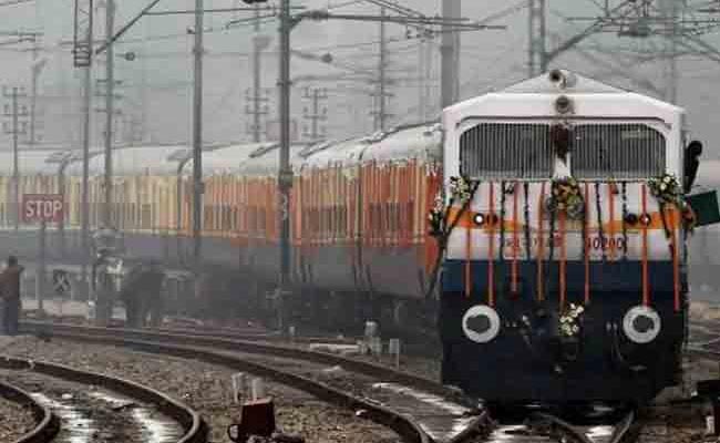 Foreigner On Mumbai-Delhi Train Sprays Fire Extinguisher, Dies During Probe
