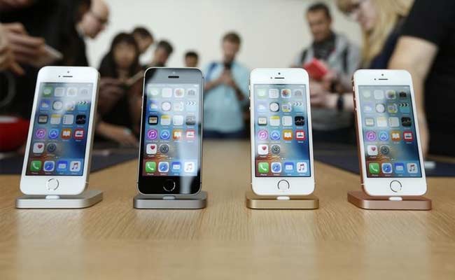 Apple Says iPhones Still Available For Sale In China: Report