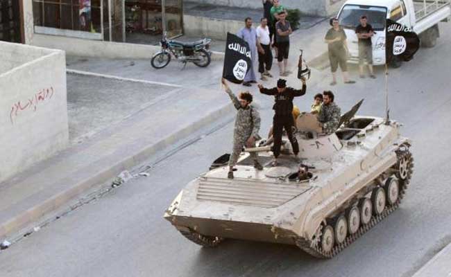 Foreign Volunteers Take Aim At ISIS While They Still Can