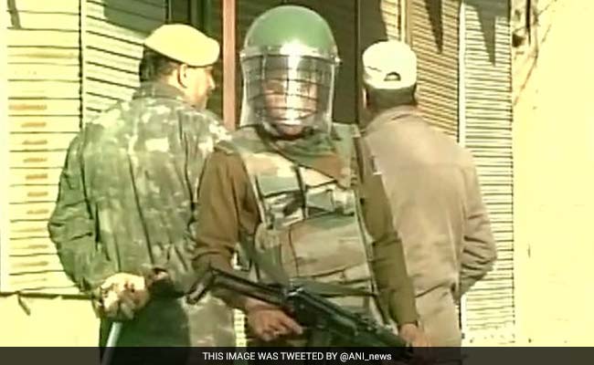 कुपवाड़ा : फ़ायरिंग में छात्र की मौत पर सुरक्षाबलों का दावा- मजबूरी में चलायी गोलियां; प्रदर्शन तेज