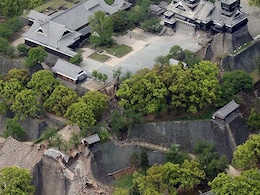 Japan Quake Breaches Historic Walls Of 400-Year-Old Kumamoto Castle Japan Quake Breaches Historic Walls Of 400-Year-Old Kumamoto Castle