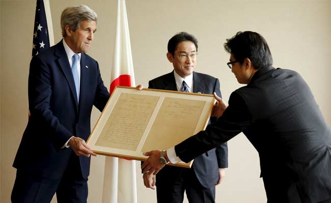John Kerry Visits Hiroshima Memorial 7 Decades After Atomic Bombing