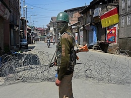 Village Head Killed In Targeted Attack By Terrorists In J&K's Baramulla Village Head Killed In Targeted Attack By Terrorists In J&K's Baramulla