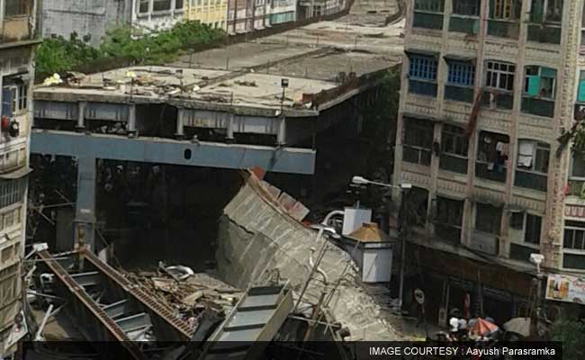 IIT Kharagpur Experts Visit Kolkata Flyover Collapse Site