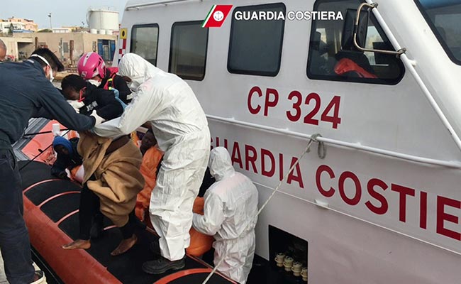 लीबिया में नौका डूबने के बाद से 84 प्रवासी अब भी लापता : आईओएम