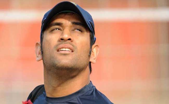 महेंद्र सिंह धोनी की नकल करने वाले तो करोड़ों हैं, लेकिन धोनी इनकी नकल करते हैं...