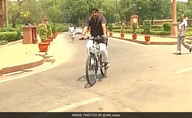 Backing Odd-Even Scheme, This BJP Lawmaker Cycles To Parliament