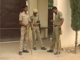 मेवाड़ विश्वविद्यालय में छात्रों के बीच झड़प, 16 छात्रों को निलंबित किया गया मेवाड़ विश्वविद्यालय में छात्रों के बीच झड़प, 16 छात्रों को निलंबित किया गया