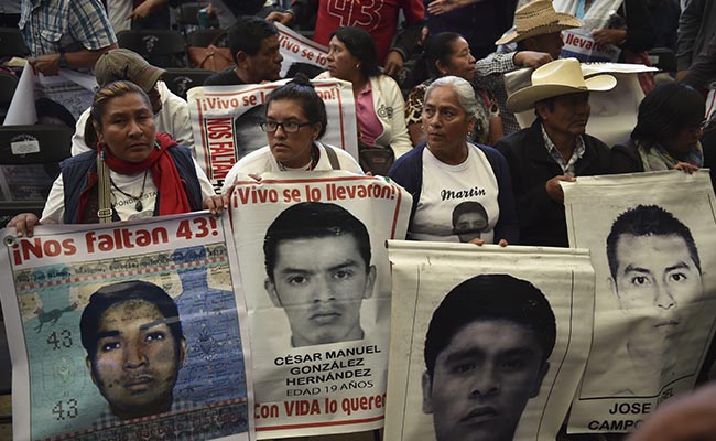 Foreign Experts Say Mexico Hindered Probe Of 43 Missing