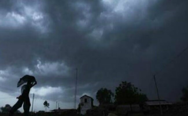 Rajasthan Weather: राजस्थान में फिर बदला मौसम का मिजाज, कई जिलों में शुरू हुई बारिश, IMD ने जारी किया अलर्ट
