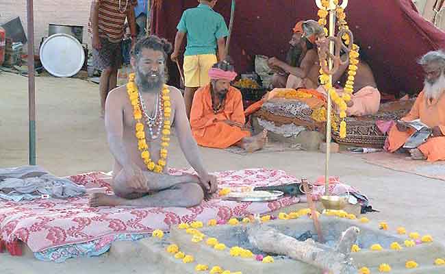 नागा साधुओं की रहस्यमय दुनिया, कैसे-कैसे हैं उनके अखाड़े और रीति-रिवाज