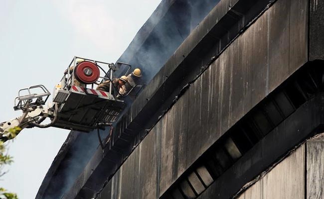 How 170 Firefighters Battled The Blaze At National Museum of Natural History