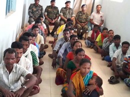 छत्तीसगढ़ में 27 नक्सलियों ने किया आत्मसमर्पण, माओवादी नेताओं की विचारधारा से क्षुब्ध छत्तीसगढ़ में 27 नक्सलियों ने किया आत्मसमर्पण, माओवादी नेताओं की विचारधारा से क्षुब्ध