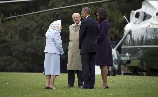 3 Helicopters Only: Queen Imposes Cuts On President Obama's Security