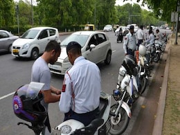Odd Even: दूसरे दिन और चालान कटे, मनीष सिसोदिया ने लोगों से की यह अपील Odd Even: दूसरे दिन और चालान कटे, मनीष सिसोदिया ने लोगों से की यह अपील