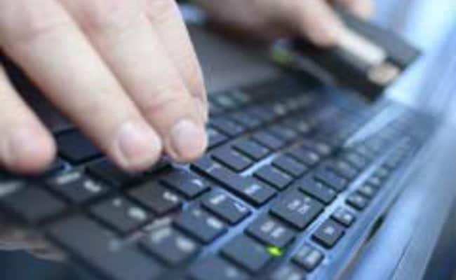 Shopping Top Reason For Indians To Access Internet: Survey