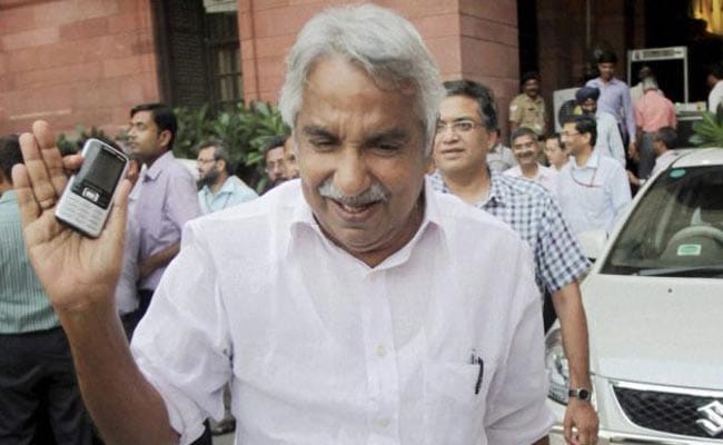 Oommen Chandy-Led UDF Promises Bicycle And Laptops To Students