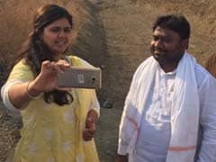 Former Congress Minister Backs Pankaja Munde Over 'Drought Selfie'