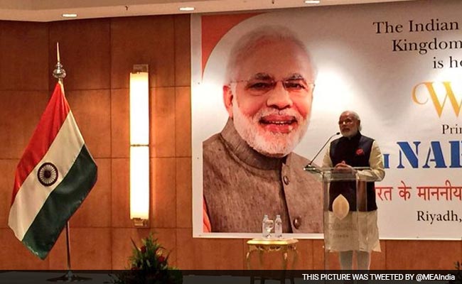 PM Modi Announces 24X7 Helpline For Non-Resident Indians