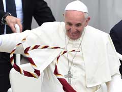Pope's Advice To Teens On Happiness: It's Not An App