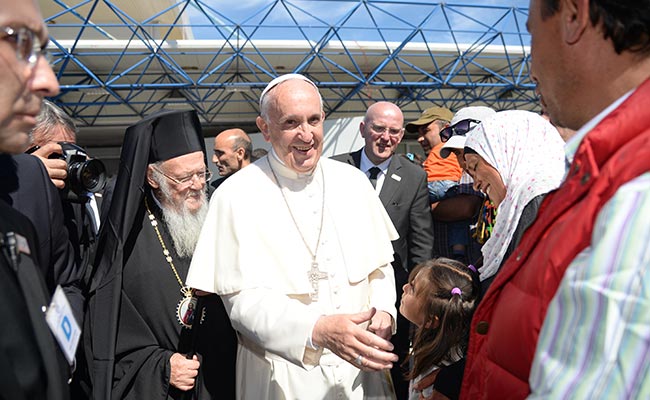 Pope Brings 12 Syrian Refugees To Italy In Lesson For Europe