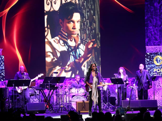 Prince Had Opioid Medication With Him When He Died: Reports