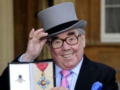 British Comedy Great Ronnie Corbett Dies Aged 85
