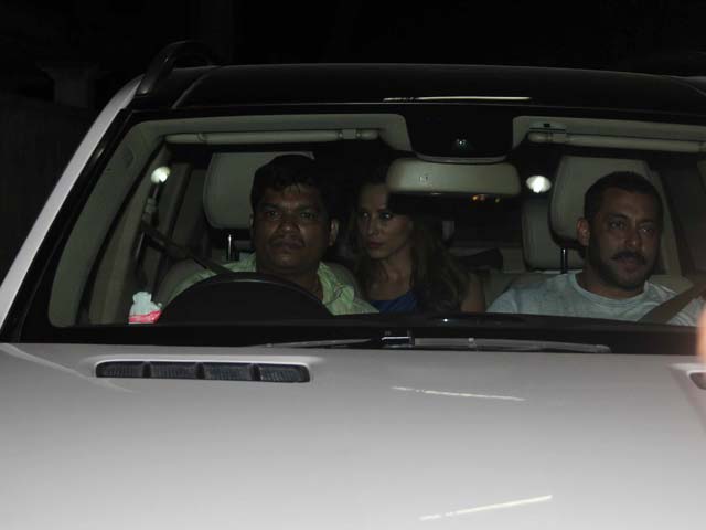 In Pics: Salman Khan, Iulia Vantur's <I>Farm</I> Outing