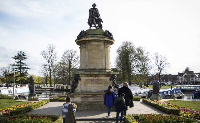 Shakespeare's Hometown Stratford-Upon-Avon To Be Recreated In China