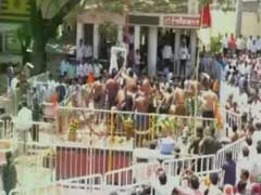 महिलाओं को मिली शनि शिंगणापुर में चबूतरे पर पूजा करने की इजाजत, टूटी परंपरा