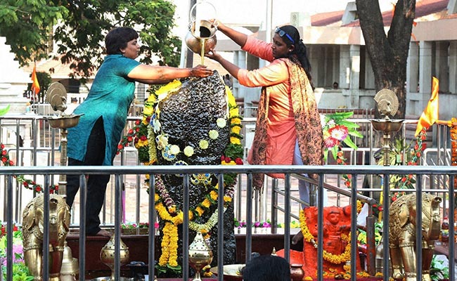 Devotees Visit Maharashtra's Shani Temple After Ban Is Lifted
