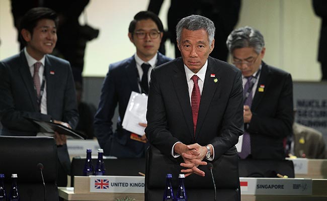 Singapore Prime Minister Lee Hsien Loong Feuds In Public With Sister