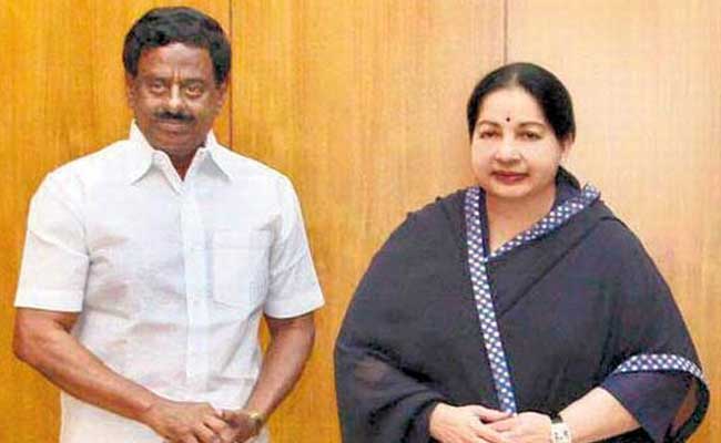 Puducherry's Independent Legislator Sivakumar Joins AIADMK