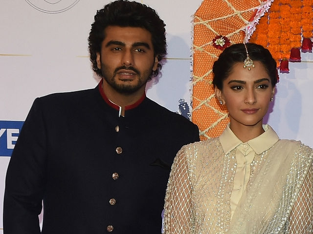 #RoyalVisitIndia, So What? It's Selfie First for Alia, Sonam and Arjun