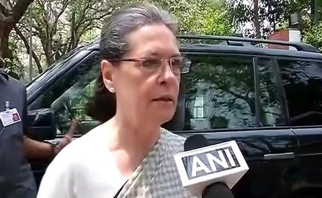 In Aggressive Response On Agusta Scam, Sonia Gandhi Reads Room Correctly